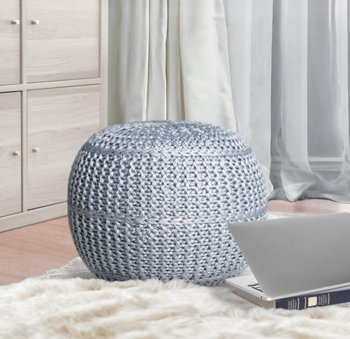 Knitted Pouf