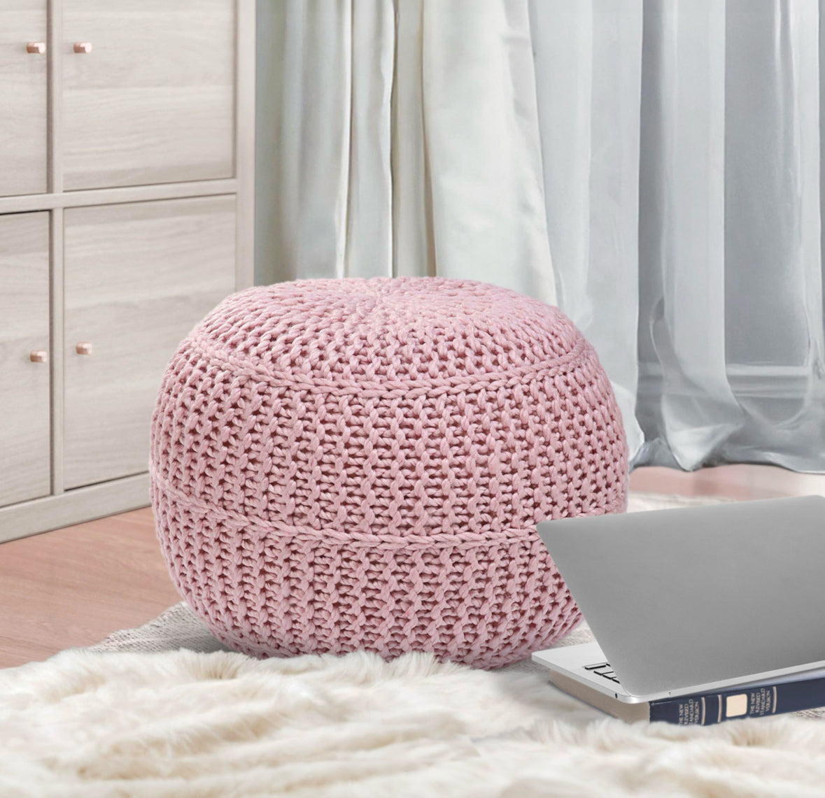 Knitted Pouf