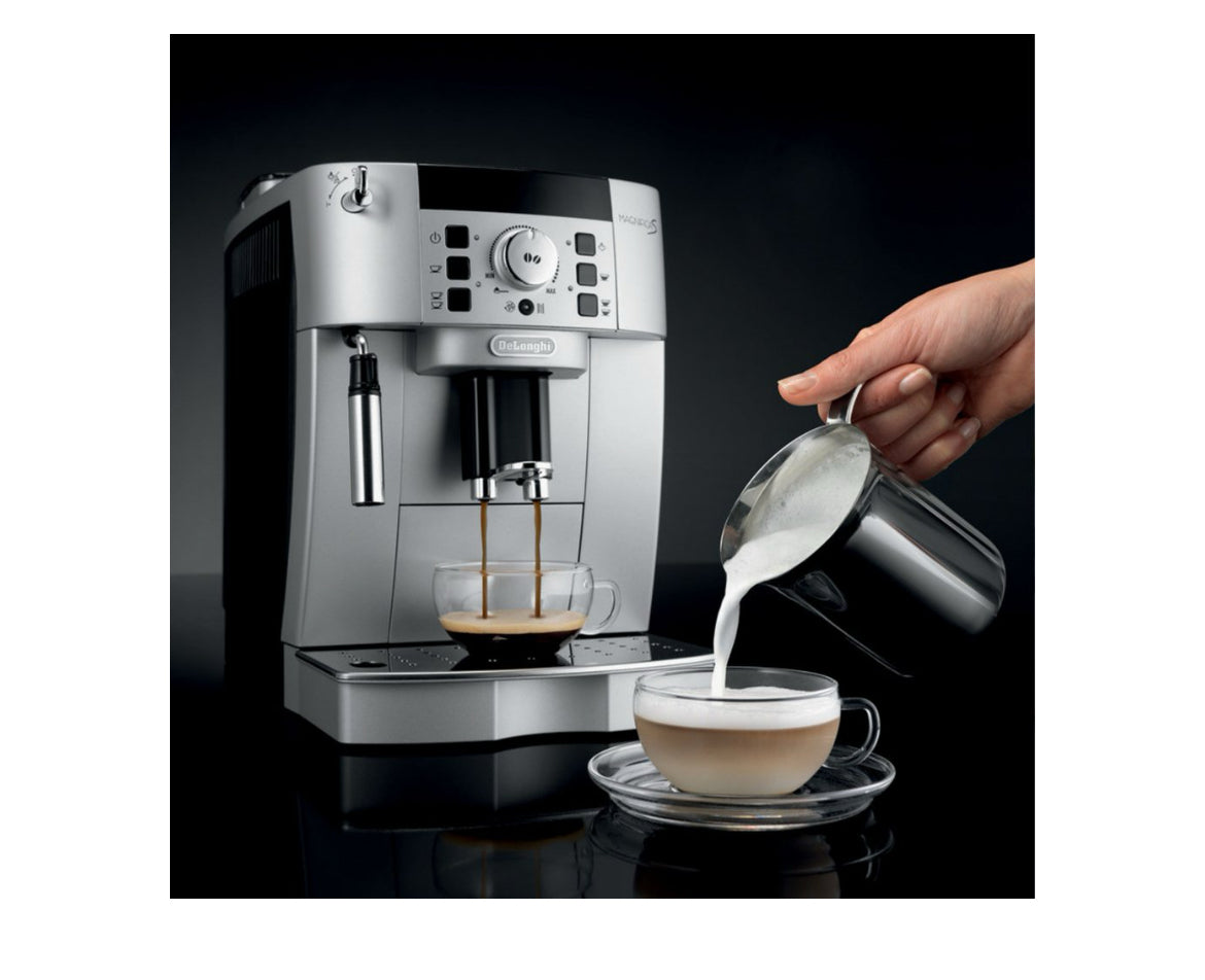 De'Longhi Magnifica XS Fully
Automatic Espresso and Cappuccino Machine