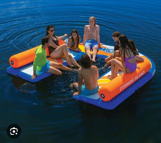 Cosmo Island Float