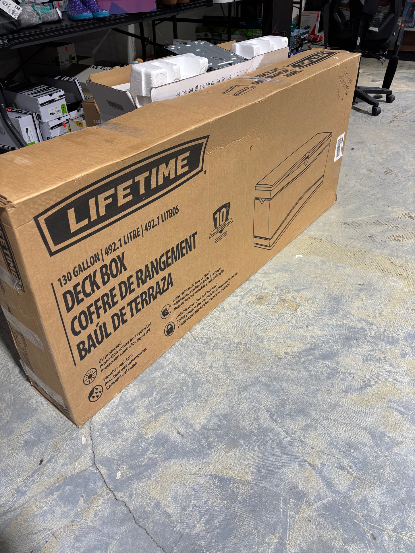 Lifetime Outdoor Storage 130-Gallon Deck Box, Desert Sand